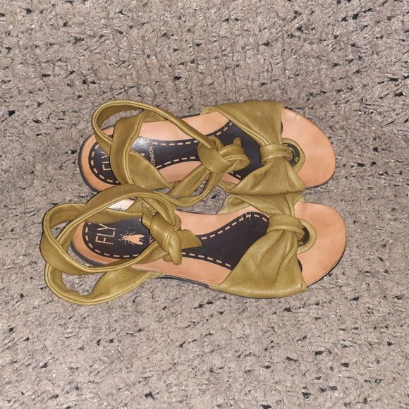 FLY LONDON-Flat Sandals-Olive Green Thongs-Leather Ankle Ties-Sz 37-Excellent - Picture 7 of 9